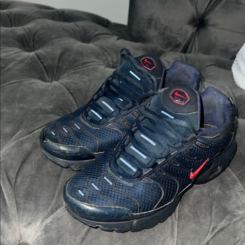 Air Max Plus GS 'Midnight Navy Challenge Red' Navy and Red Athletic Sneakers - Picture 6 of 9